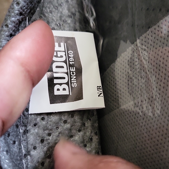 NWOT STILL N PLASTIC Budge cover 4 vehicle  size 2 gray - Picture 4 of 5